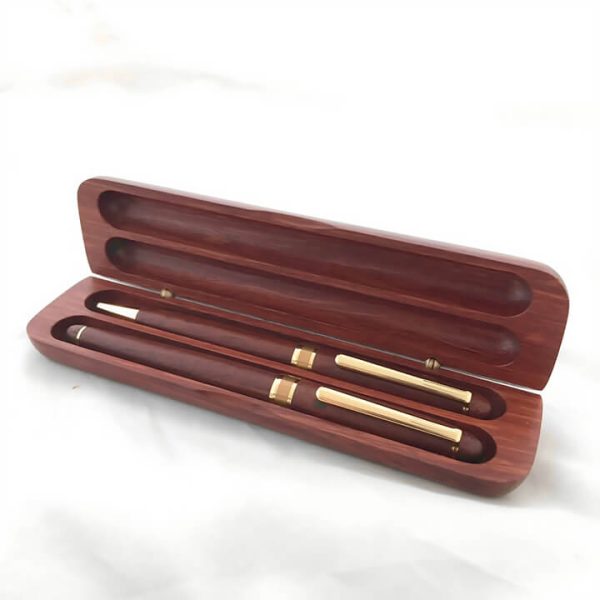 Jarrah double pen set case with ballpoint pen and rollerball pen.