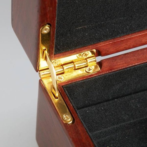 Close up image showing brass hinge on a4 presentation medal box.
